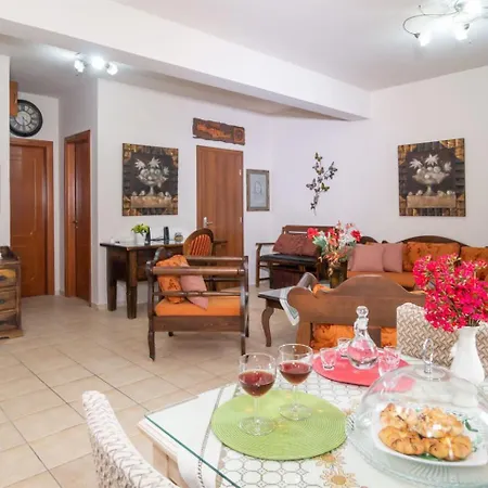 Marathi Apartments דירה