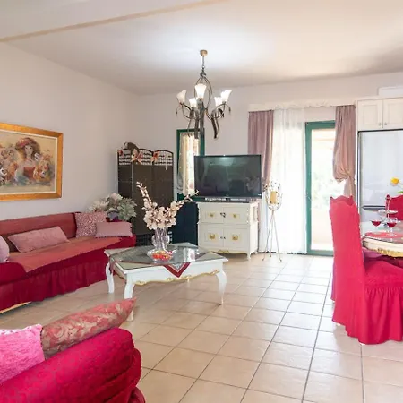 Marathi Apartments * מראתי